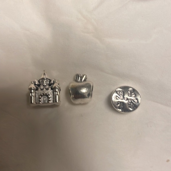 Lot of three (3 ) charm Castle, Apple Silver New slider charms - Picture 7 of 7